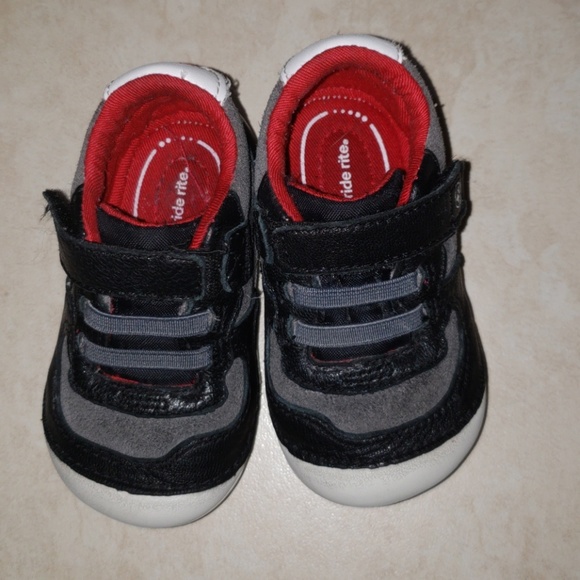 Stride Rite - Picture 3 of 4